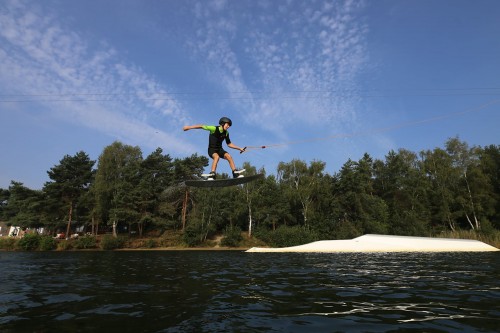 Kabelwaterski / wakeboard + avontuur